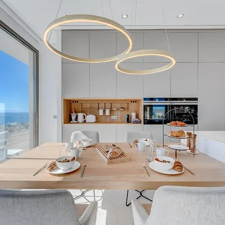 Serenity Heights - Luxury Concierge Services ヴィラ