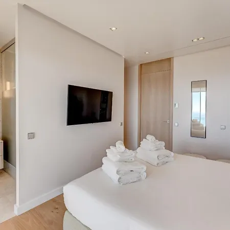 Serenity Heights - Luxury Concierge Services * 아데제