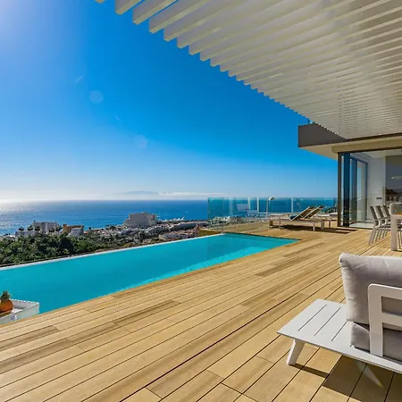 Serenity Heights - Luxury Concierge Services 빌라 *