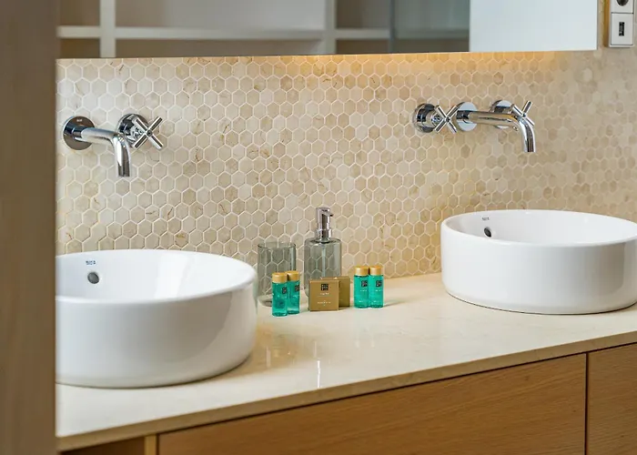 Serenity Heights - Luxury Concierge Services 阿德耶