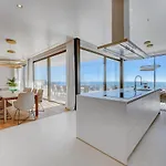 Serenity Heights - Luxury Concierge Services 빌라