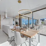 Serenity Heights - Luxury Concierge Services *