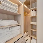 Serenity Heights - Luxury Concierge Services 빌라 아데제