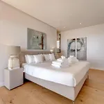 Serenity Heights - Luxury Concierge Services 빌라 *