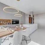 빌라 Serenity Heights - Luxury Concierge Services *