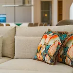 Serenity Heights - Luxury Concierge Services 빌라 아데제