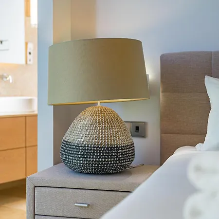 Serenity Heights - Luxury Concierge Services Вилла