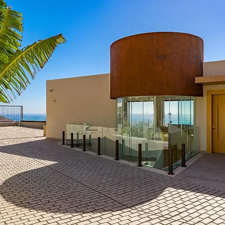 Serenity Heights - Luxury Concierge Services *