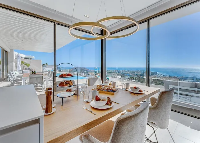 Serenity Heights - Luxury Concierge Services 아데제