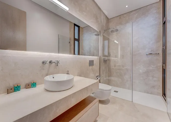 Serenity Heights - Luxury Concierge Services 빌라 *