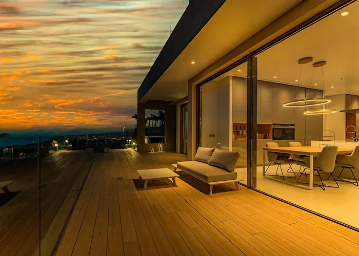 Serenity Heights - Luxury Concierge Services Вилла