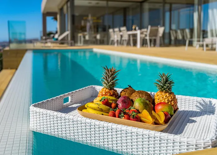 Вилла Serenity Heights - Luxury Concierge Services