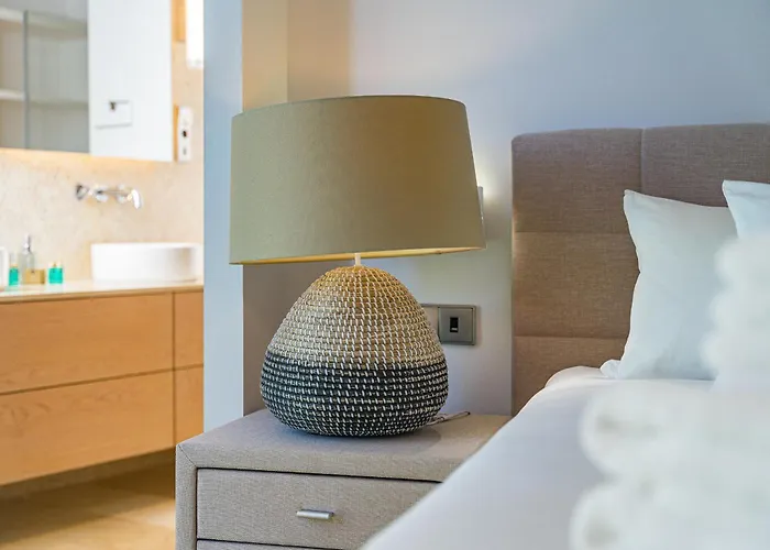 Serenity Heights - Luxury Concierge Services Вилла