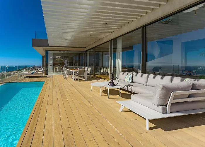 Serenity Heights - Luxury Concierge Services 빌라 아데제