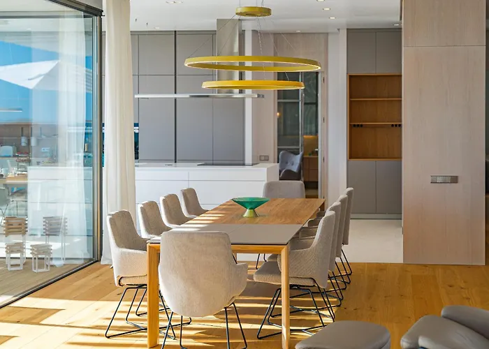 Serenity Heights - Luxury Concierge Services * 아데제