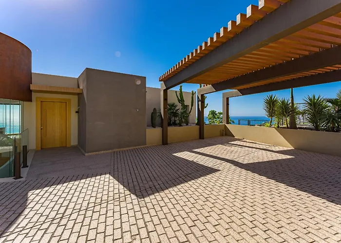 Serenity Heights - Luxury Concierge Services