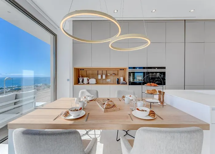 Serenity Heights - Luxury Concierge Services Villa